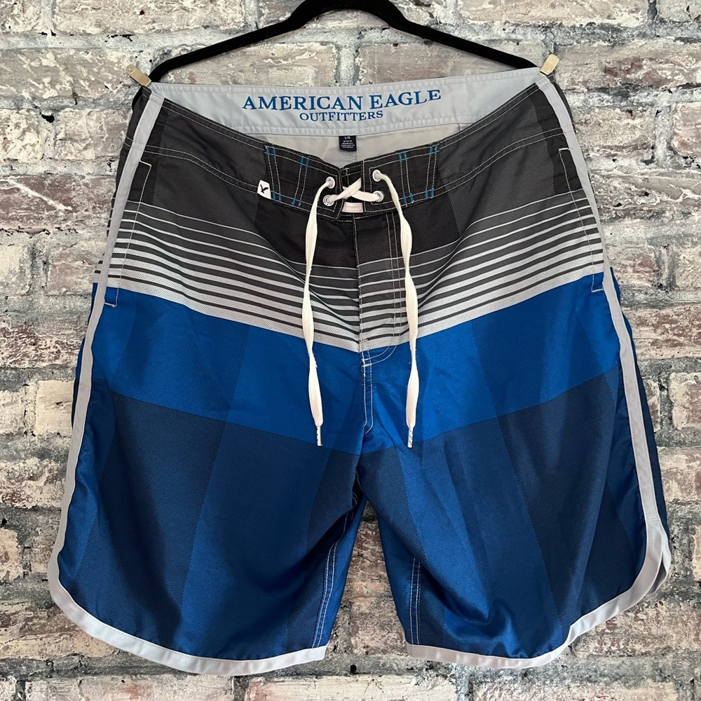 American Eagle swim/board shorts. Excellent condition. Smoke & pet free home.